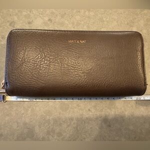 Brown Vegan Leather Matt & Nat wallet with Rose Gold Hardware